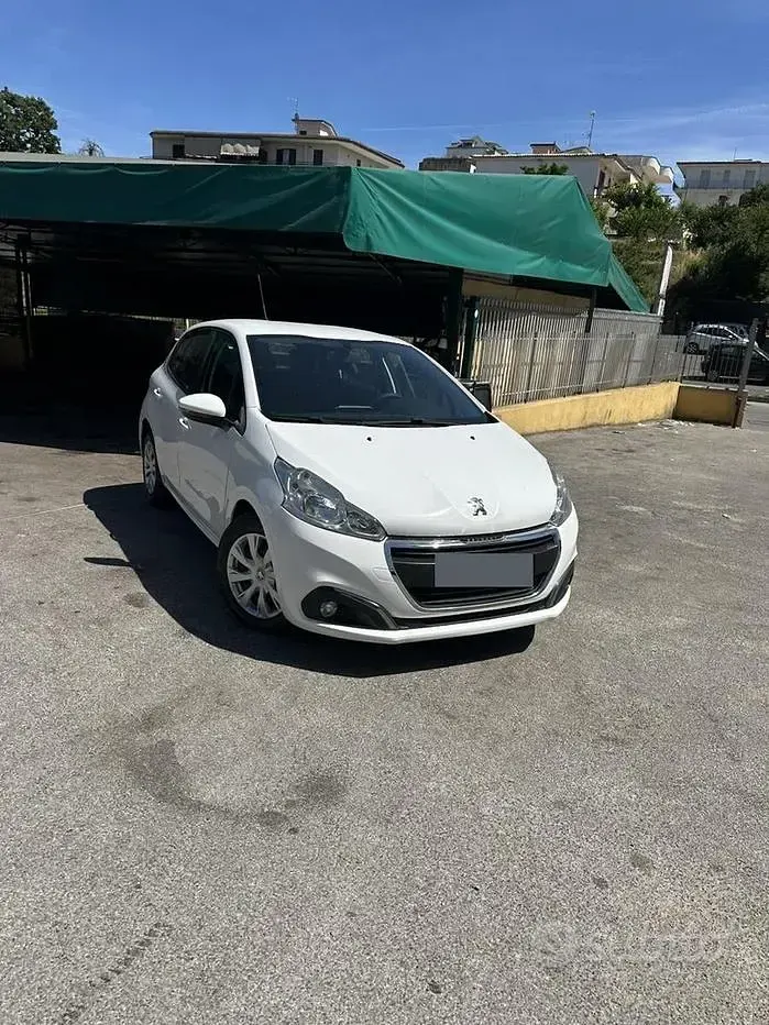 Usata Peugeot 208 92 CV (67 kW) 2018 Bianco Utilitaria