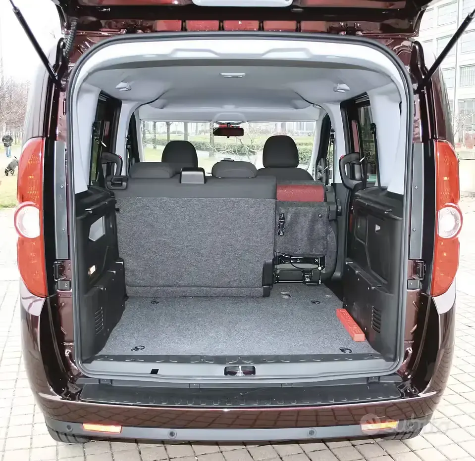 Usata Fiat Doblò 120 CV (88 kW) 2013 Monovolume