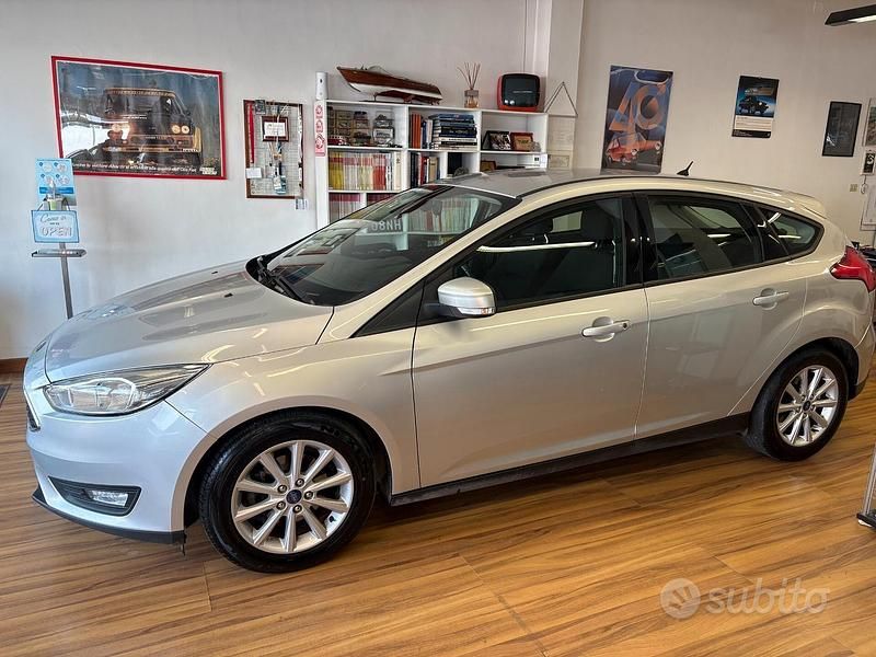 Usata Ford Focus 100 CV (73 kW) 2016 Grigio Berlina