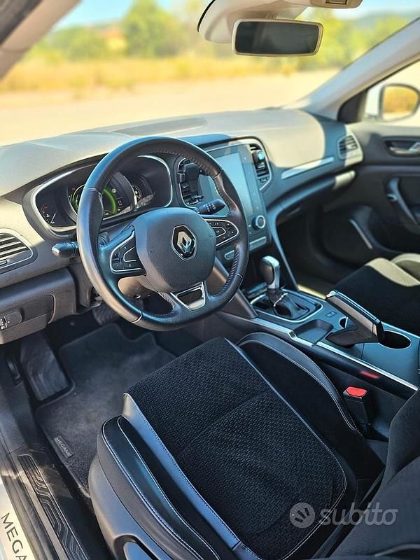 Usata Renault Mégane IV Zen 110 CV (80 kW) 2016 Bianco Berlina