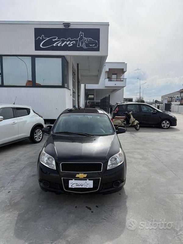 Usata Chevrolet Aveo LS 84 CV (61 kW) 2011 Nero Berlina