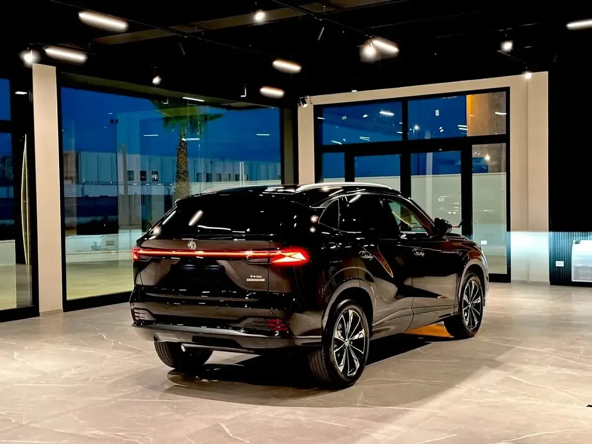 Nuova MG HS Luxury 142 CV (104 kW) 2026 Nero SUV