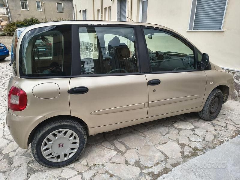 Usata Fiat Multipla 2004 Giallo Monovolume