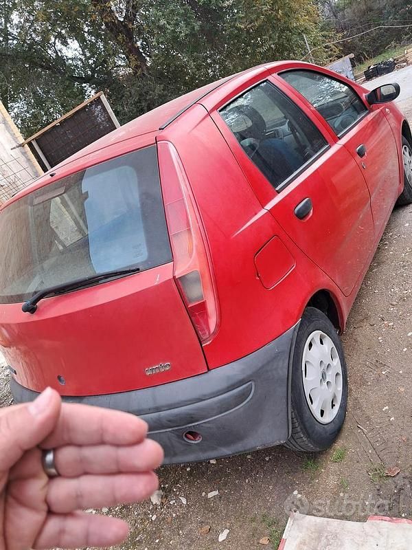 Usata Fiat Punto 2000 Rosso Berlina