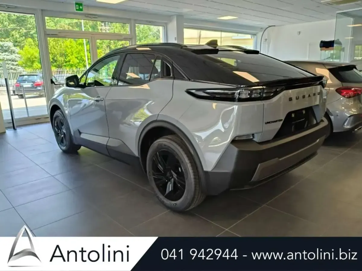 Nuova Subaru Uncharted 122 kW (167 CV) 2026 Grigio SUV