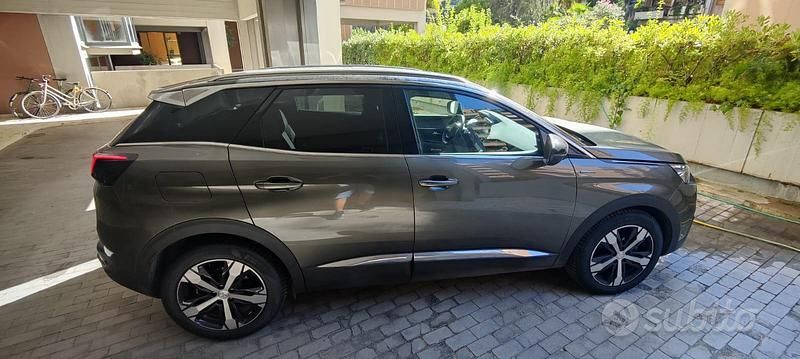 Usata Peugeot 3008 Crossway 131 CV (96 kW) 2019 Verde SUV