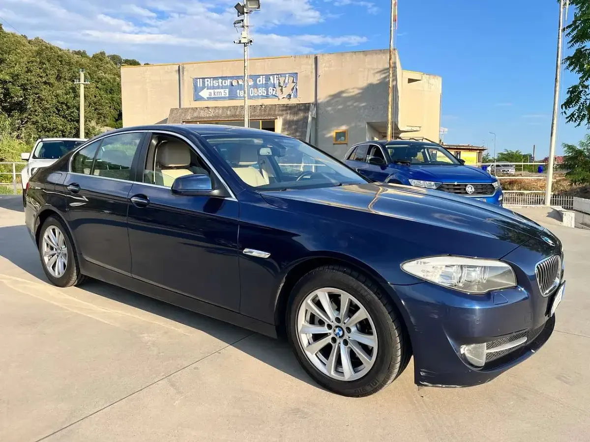 Usata BMW 520 184 CV (135 kW) 2013 Blu/azzurro Berlina