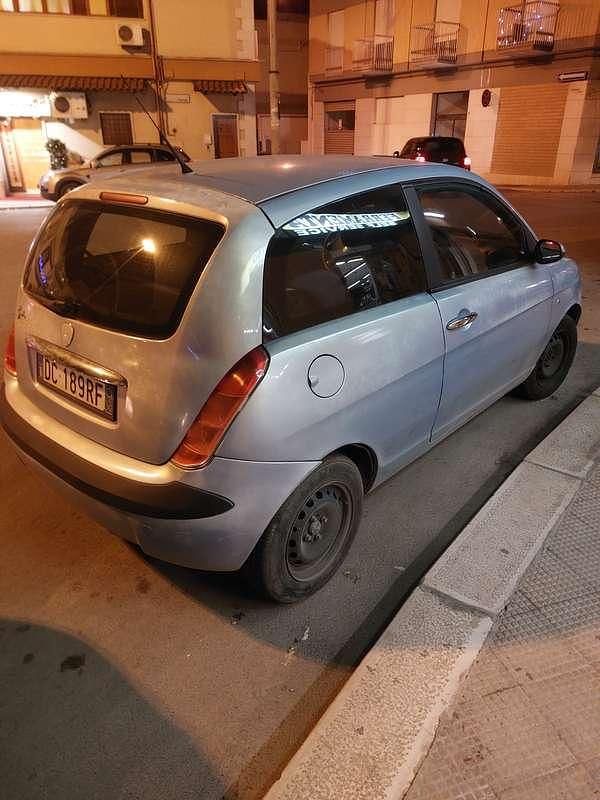 Usata Lancia Ypsilon 60 CV (44 kW) 2006 Utilitaria