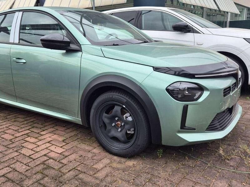 Usata Lancia Ypsilon 110 CV (80 kW) 2025 Verde Utilitaria