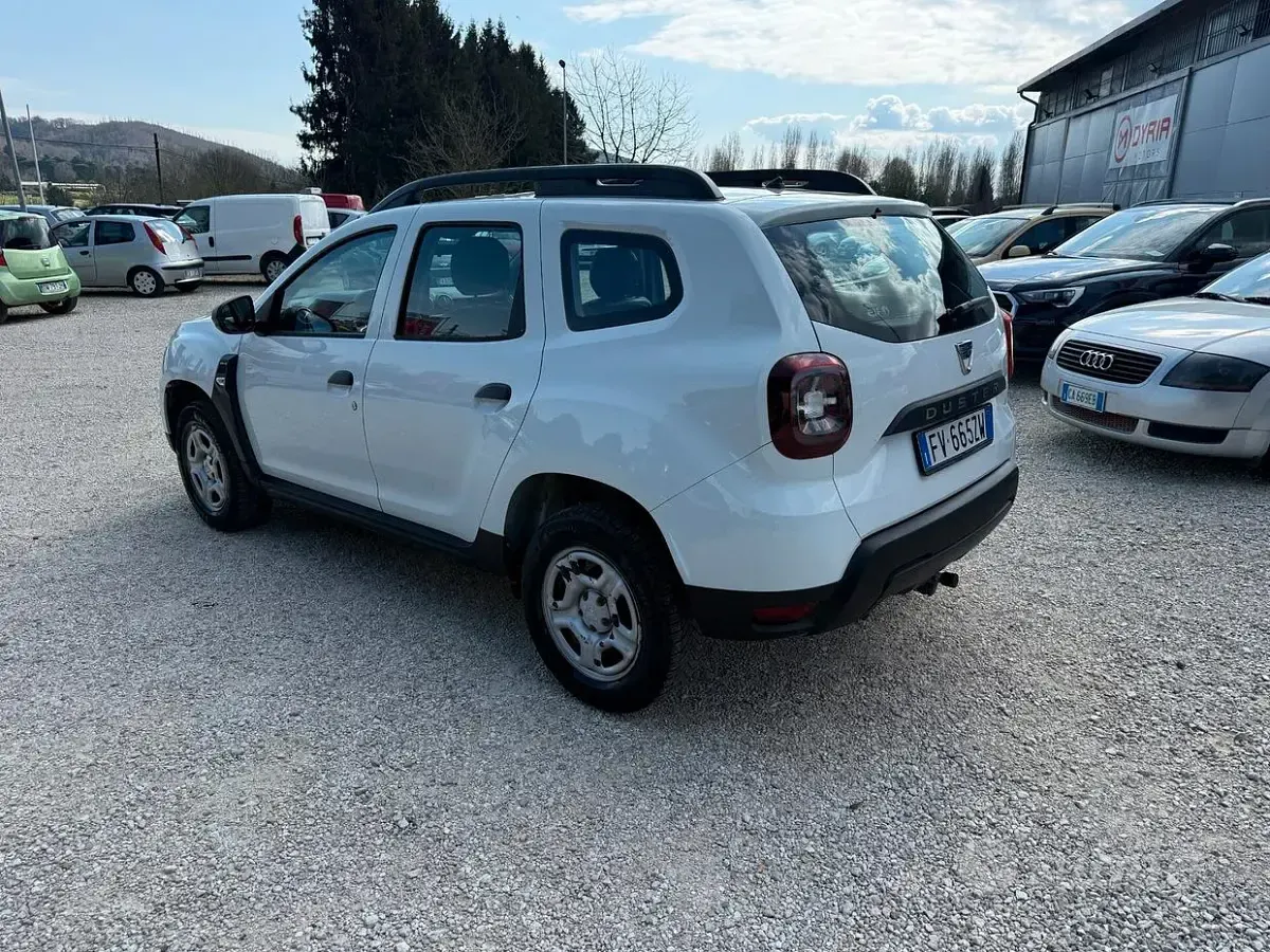 Usata Dacia Duster Essentiel 116 CV (85 kW) 2019 Bianco SUV