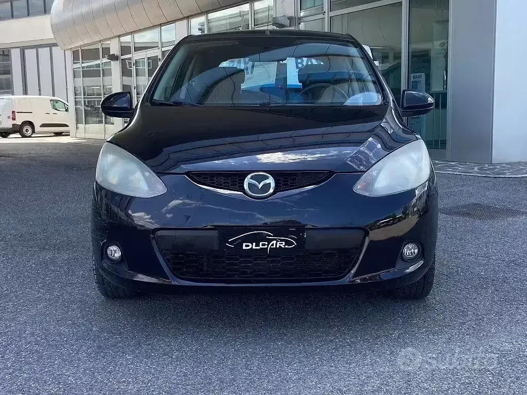 Usata Mazda 2 68 CV (50 kW) 2008 Nero Utilitaria