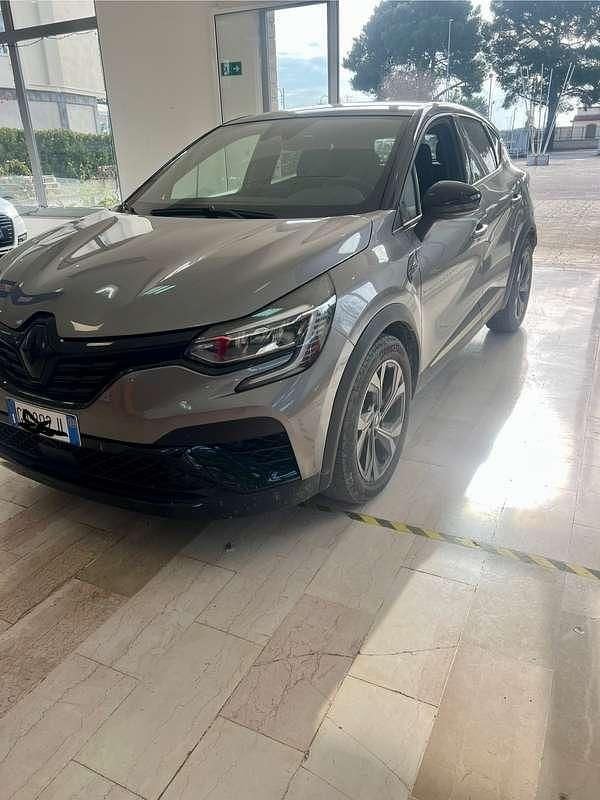 Usata Renault Captur Engineered 94 CV (69 kW) 2023 SUV
