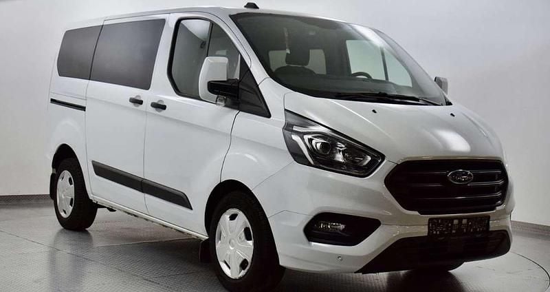Usata Ford Tourneo Custom 131 CV (96 kW) 2024 Bianco Furgone
