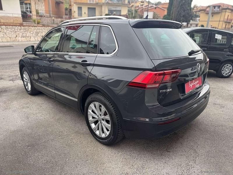 Usata VW Tiguan Business 150 CV (110 kW) 2018 Grigio SUV