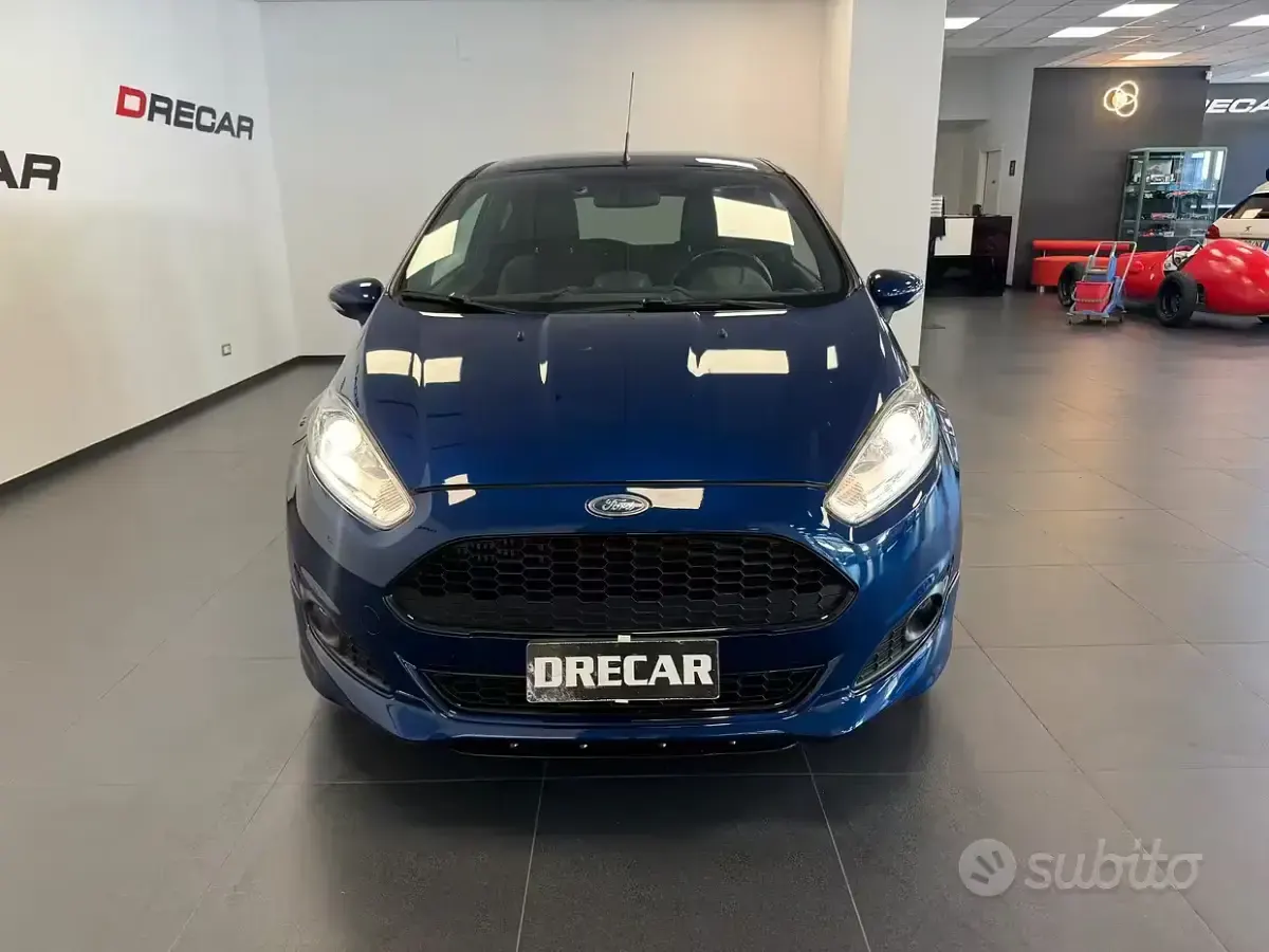 Usata Ford Fiesta ST-Line 75 CV (55 kW) 2017 Bluazzurro Utilitaria