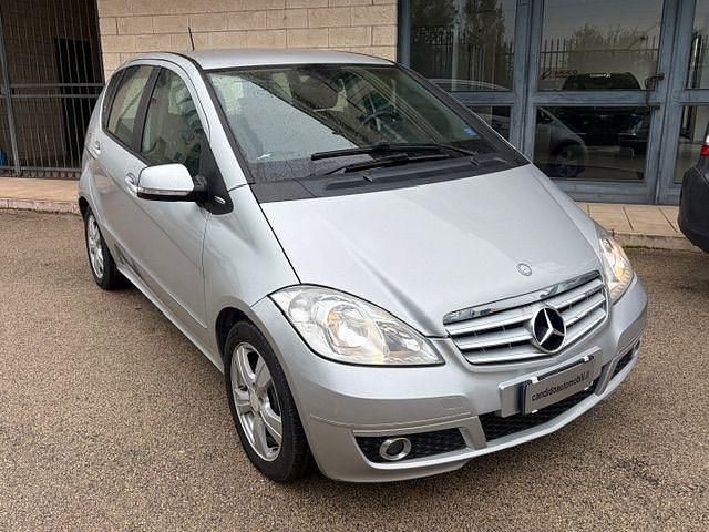 Usata Mercedes A180 Avantgarde 109 CV (80 kW) 2008 Grigio Berlina