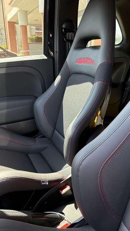 Usata Abarth 695 Competizione 179 CV (131 kW) 2024 Utilitaria