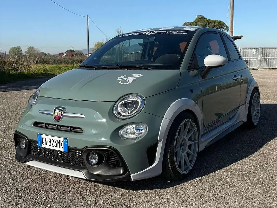 Usata Abarth 695 70th Anniversary 179 CV (131 kW) 2020 Verde Utilitaria