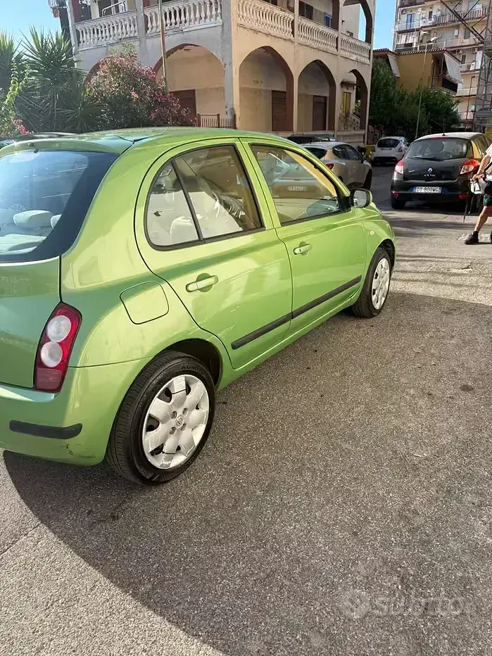 Usata Nissan Micra Visia 80 CV (58 kW) 2004 Verde Utilitaria