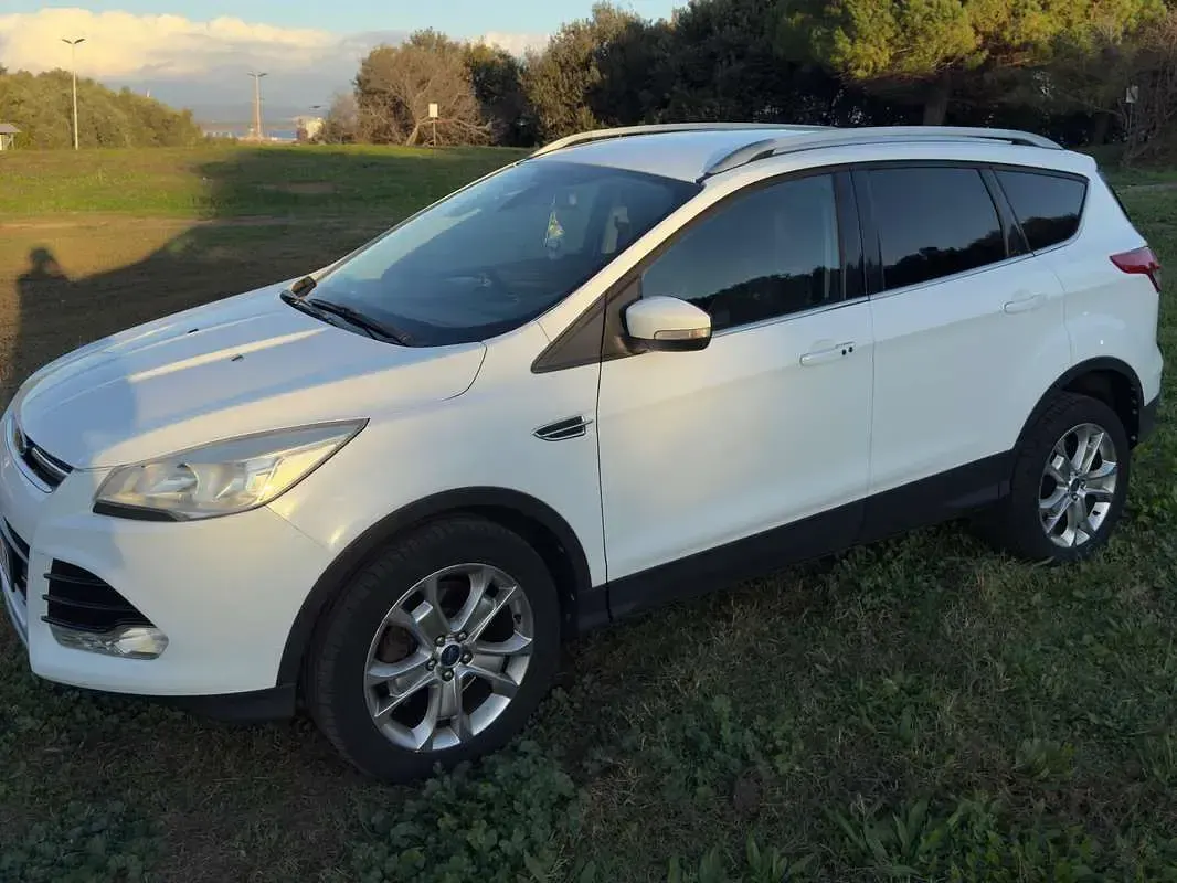Usata Ford Kuga Titanium 140 CV (102 kW) 2014 SUV