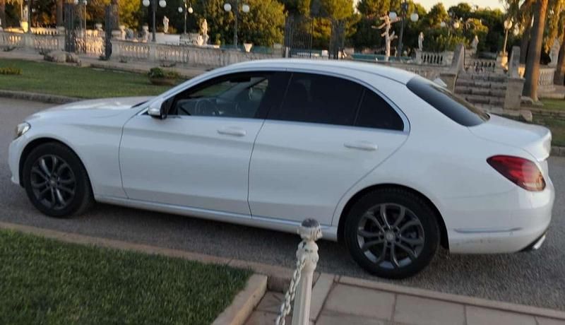 Begagnad Mercedes C180 Premium 116 HK (85 kW) 2015 Vit Sedan