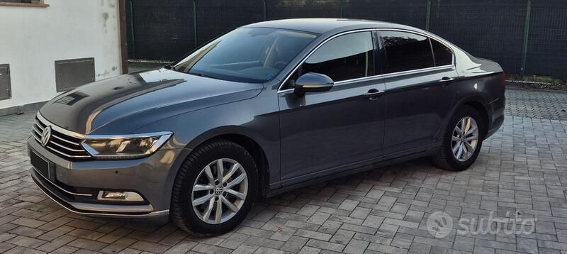 Usata VW Passat Business 180 CV (132 kW) 2016 Grigio Berlina