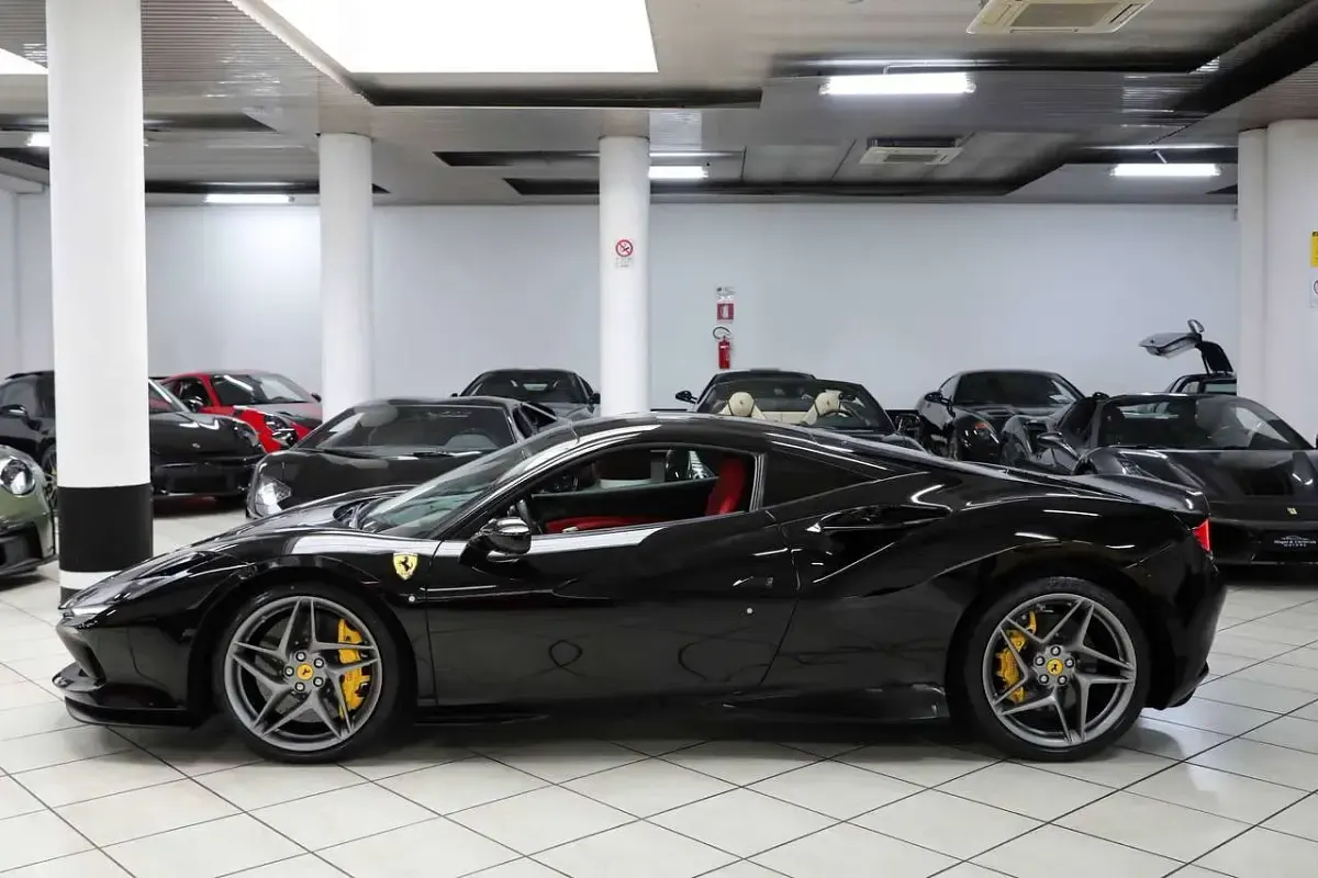 Usata Ferrari F8 721 CV (530 kW) 2020 Nero Coupé
