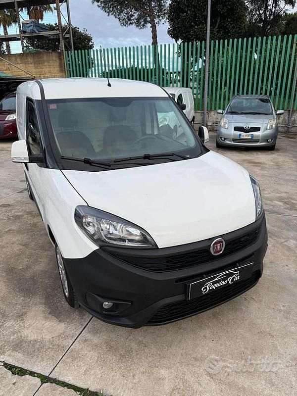 Usata Fiat Doblò 95 CV (69 kW) 2019 Bianco Monovolume