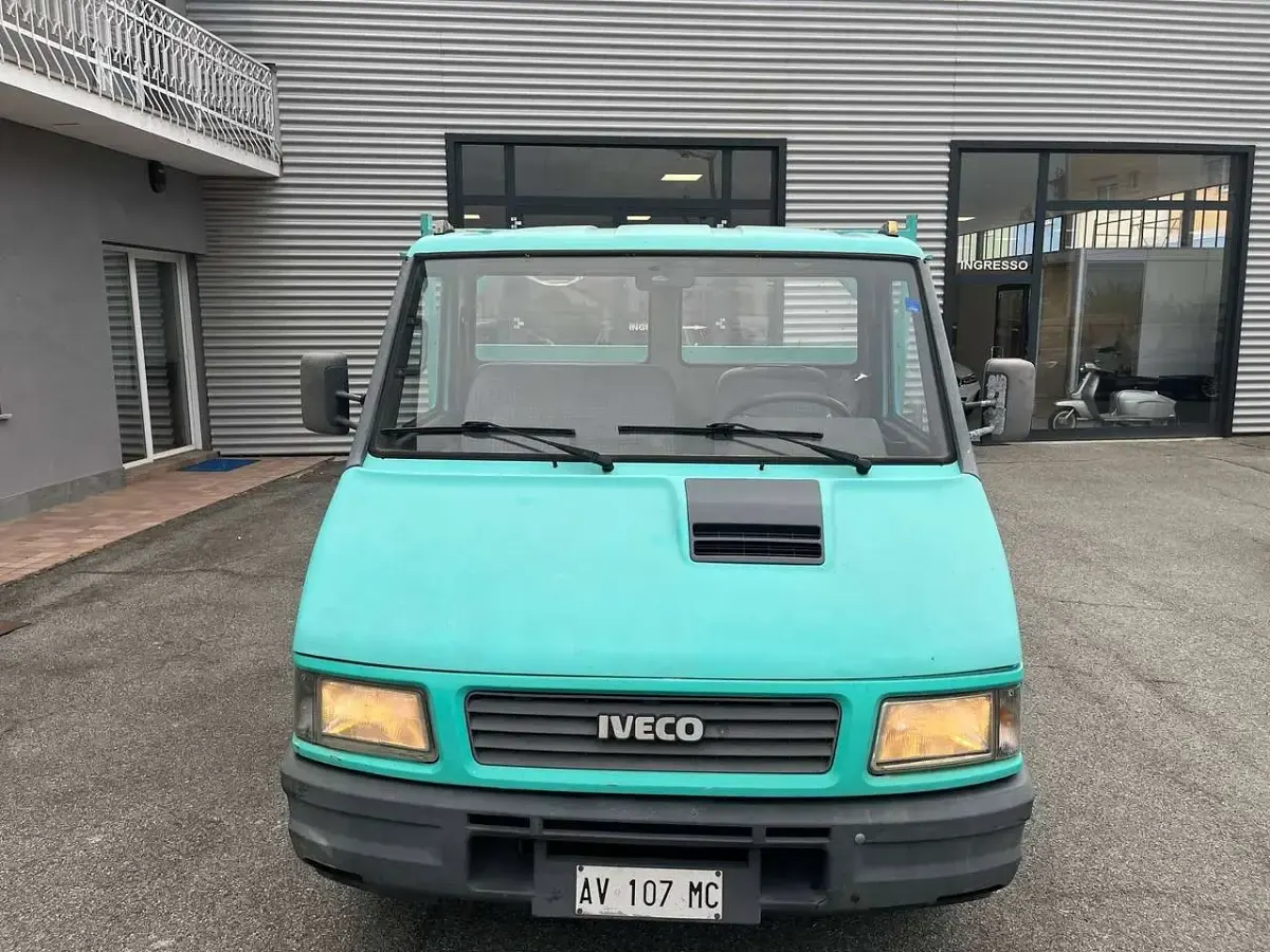 Usata Iveco Daily 103 CV (75 kW) 1997 Celeste Furgone