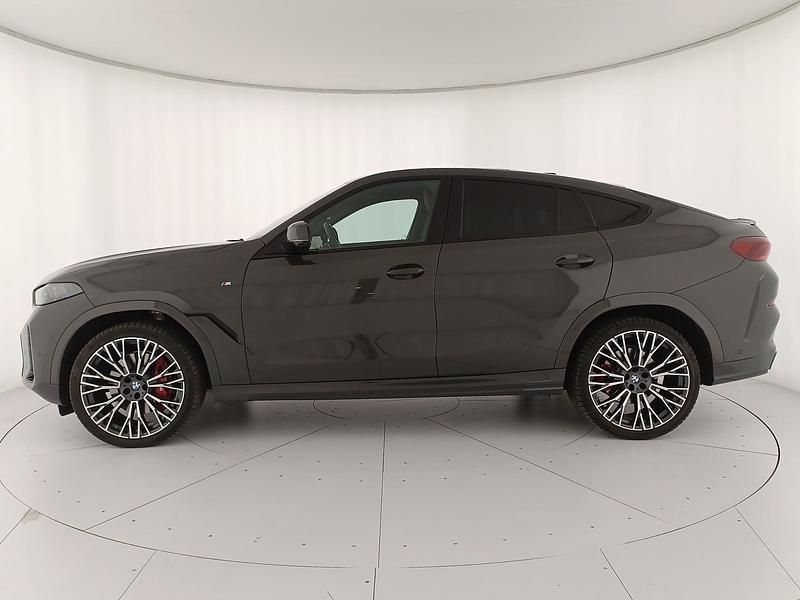 Begagnad BMW X6 M Sport 2024 Svart SUV