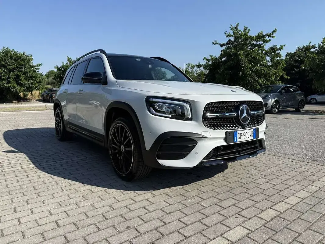Usata Mercedes GLB200 Premium 163 CV (119 kW) 2023 Bianco SUV