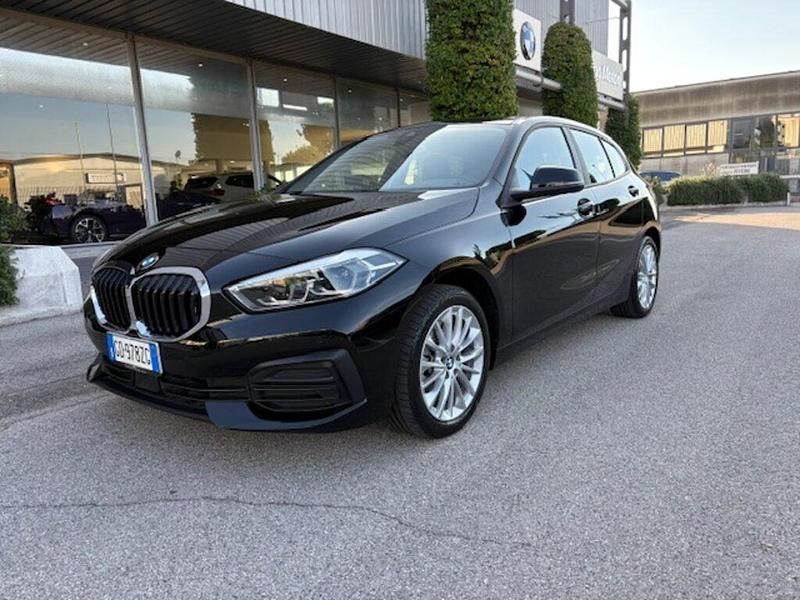 Usata BMW 120 Advantage 190 CV (139 kW) 2024 Utilitaria