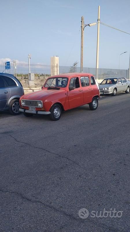 Usata Renault R4 33 CV (24 kW) 1987 Rosso Utilitaria