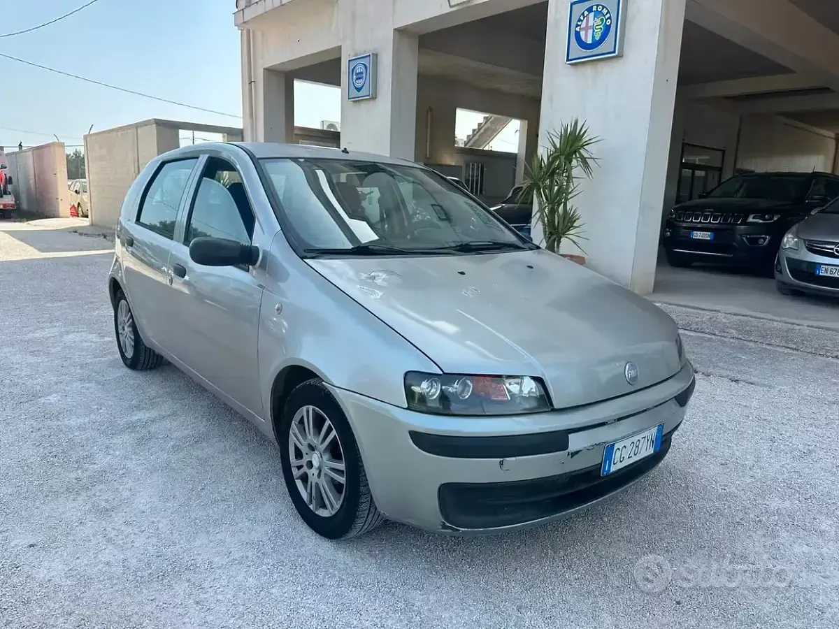 Usata Fiat Punto 60 CV (44 kW) 2003 Grigio Utilitaria
