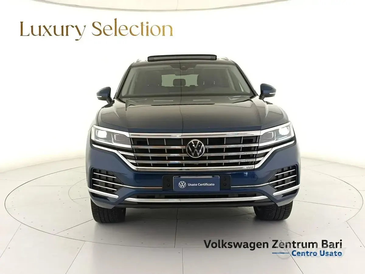 Usata VW Touareg Elegance 286 CV (210 kW) 2022 Blu SUV