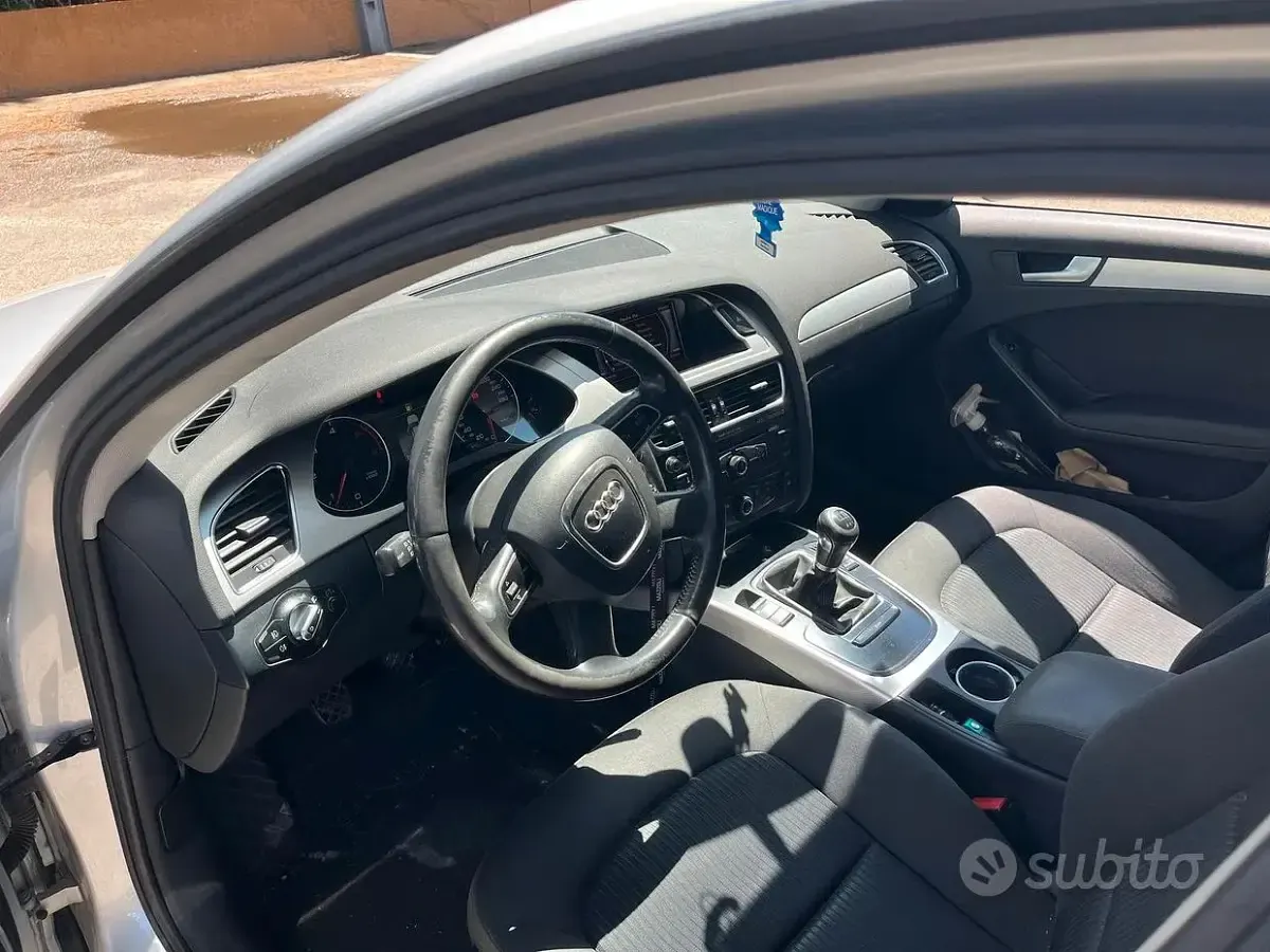 Usata Audi A4 143 CV (105 kW) 2011 Grigio Berlina