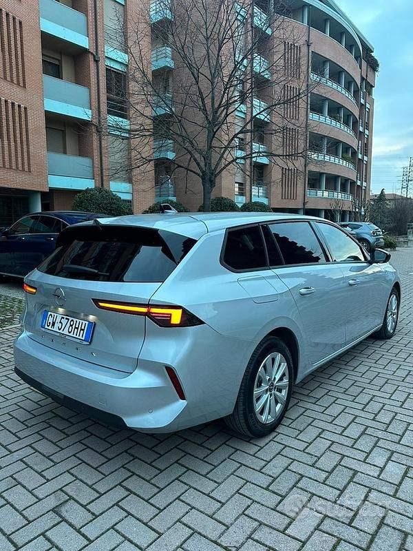 Usata Opel Astra 130 CV (95 kW) 2024 Grigio Station wagon