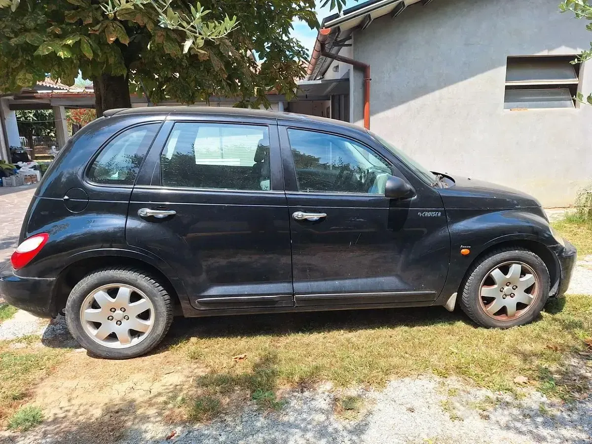 Usata Chrysler PT Cruiser Touring 116 CV (85 kW) 2006 Nero Station wagon