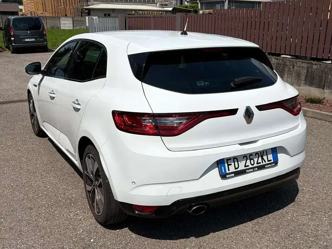 Usata Renault Mégane Bose Edition 131 CV (96 kW) 2016 Bianco Berlina