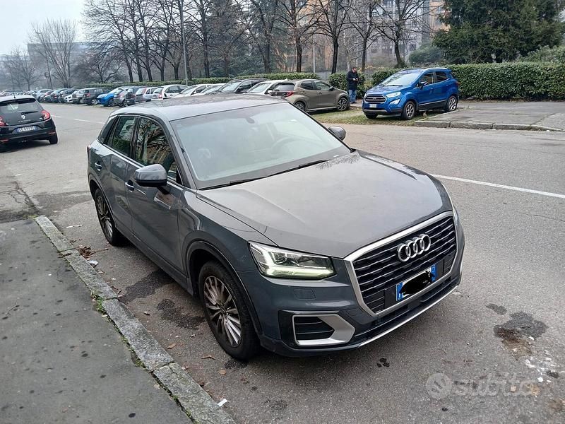Grigio Usata 2018 Audi Q2 Business SUV | 15.000 € (Buon prezzo) - Immagine 1/4