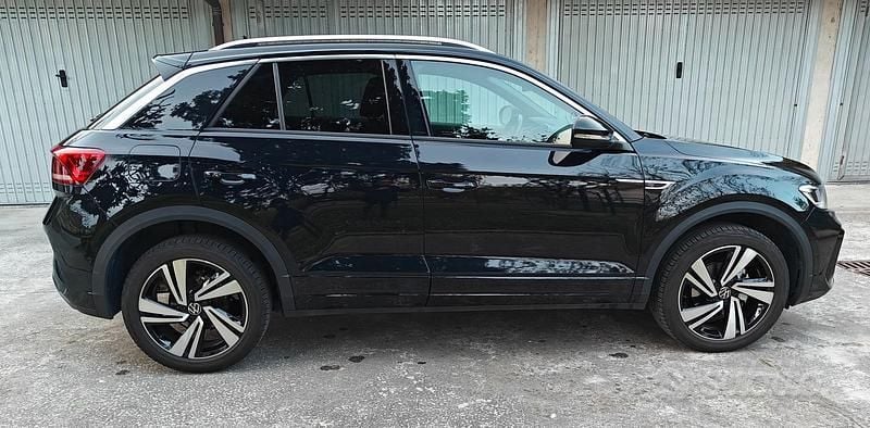 Usata VW T-Roc R-line 150 CV (110 kW) 2024 Nero SUV
