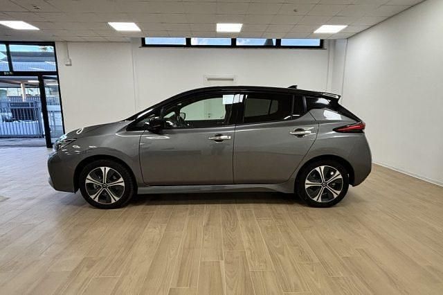 Usata Nissan Leaf 89 kW (122 CV) 2021 Grigio Utilitaria