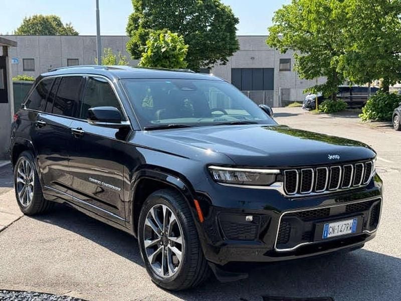 Usata Jeep Grand Cherokee Overland 272 CV (200 kW) 2023 Baltic grey metallizz SUV