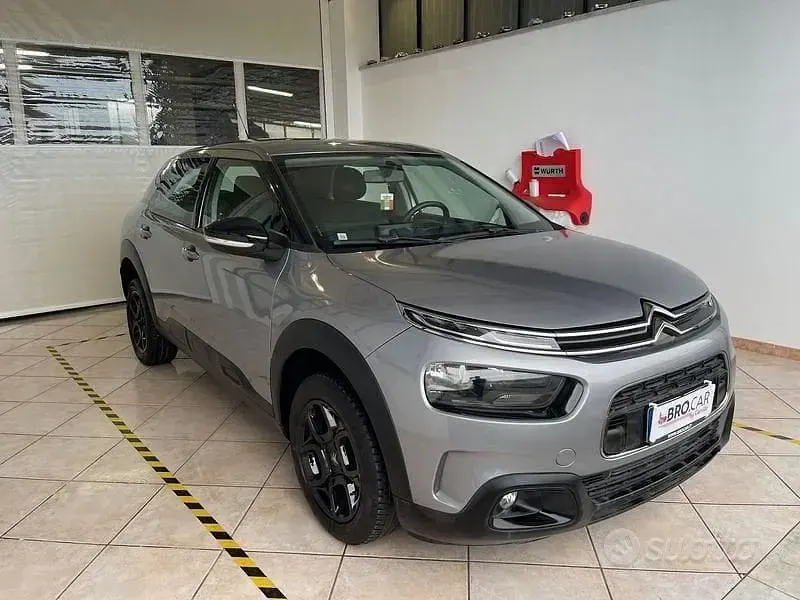 Usata Citroën C4 Cactus Shine 102 CV (75 kW) 2019 Grigio Utilitaria