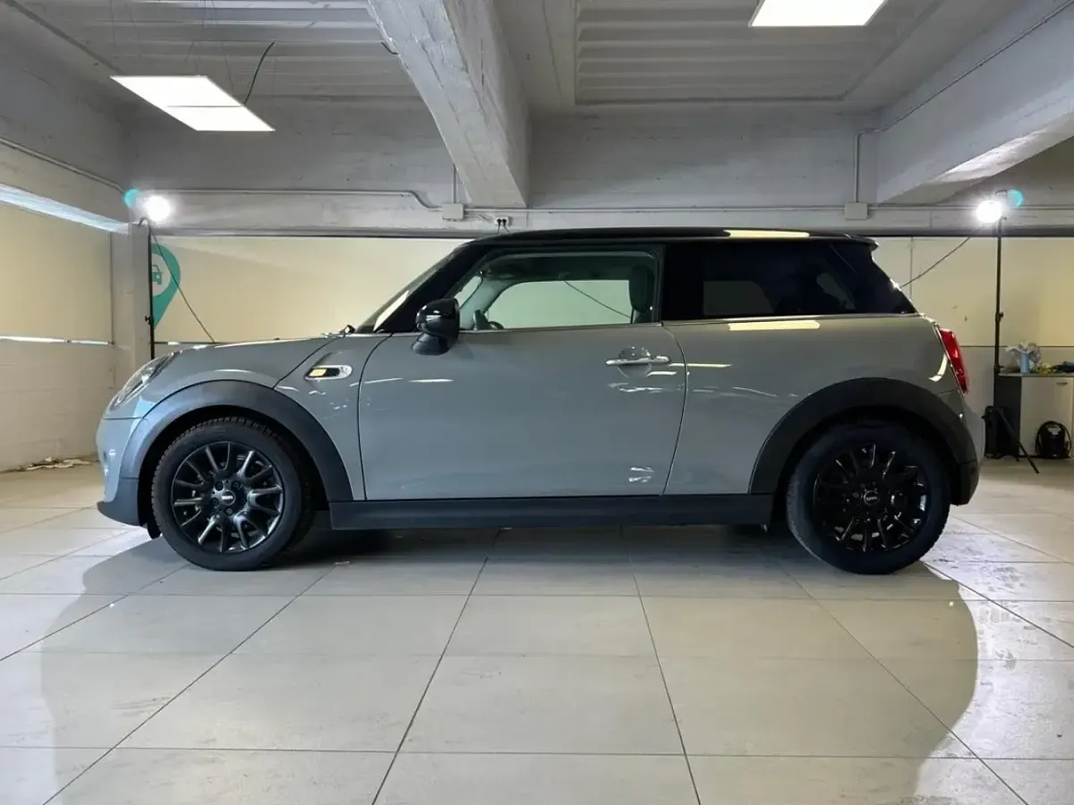 Usata Mini ONE 102 CV (75 kW) 2018 Grigio Utilitaria