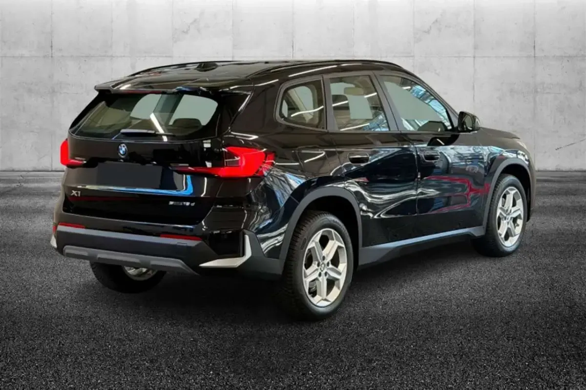 Usata BMW X1 150 CV (110 kW) 2023 Nero SUV