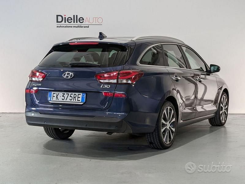 Usata Hyundai i30 Style 136 CV (100 kW) 2017 Blu Station wagon