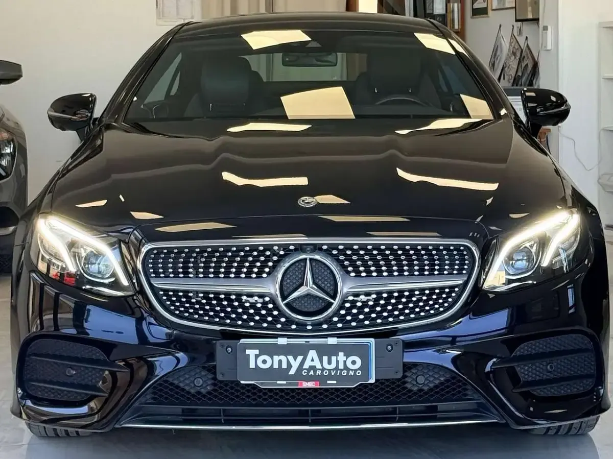 Usata Mercedes E220 Premium Plus 194 CV (142 kW) 2019 Nero Coupé