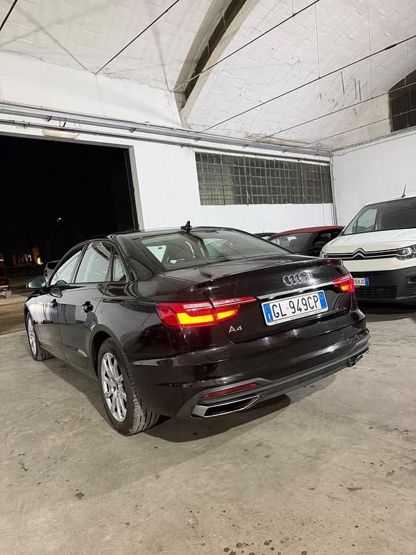 Usata Audi A4 135 CV (99 kW) 2022 Nero Berlina