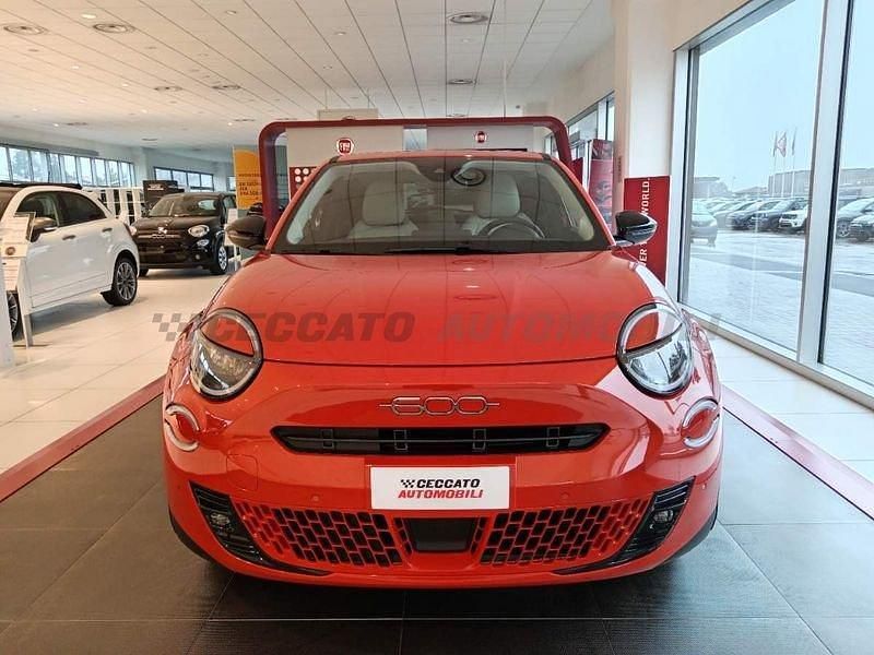 Usata Fiat 600E La Prima 114 kW (156 CV) 2024 Arancione SUV